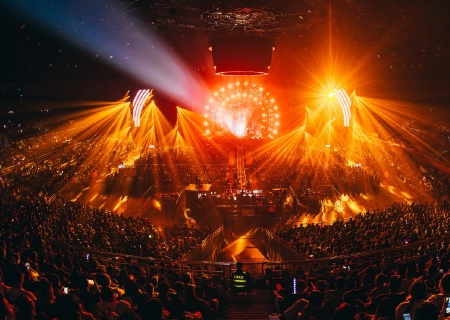 333体育LED显示屏闪耀痛仰乐队天津演唱会