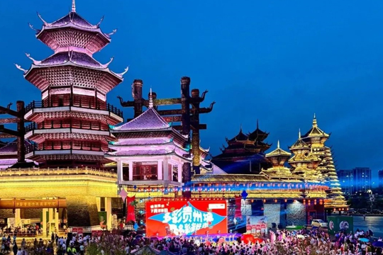 嗨翻国庆！333体育大屏闪耀多彩贵州城，点燃满山跑音乐生活节！