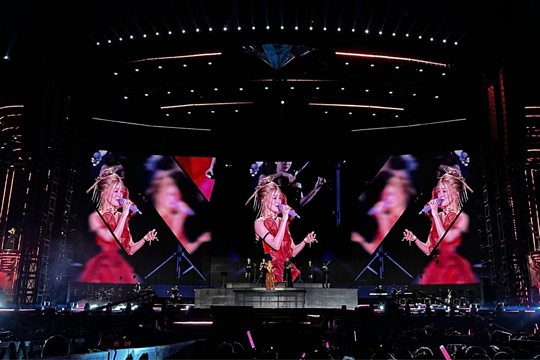 9年等待终圆梦！333体育LED屏幕点亮张韶涵南昌演唱会璀璨之夜！